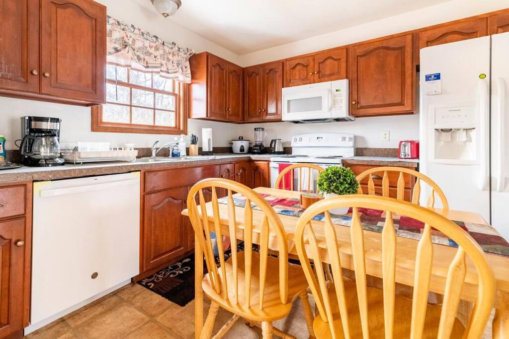 Cheerful Pocono Home Away From Home Albrightsville Exterior foto
